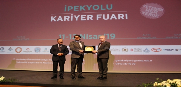 GAÜN`de İpekyolu Kariyer Fuarı başladı