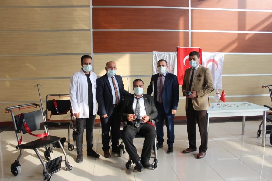 Cizre TSO’dan Devlet Hastanesine Tekerlekli Sandalye Bağışı