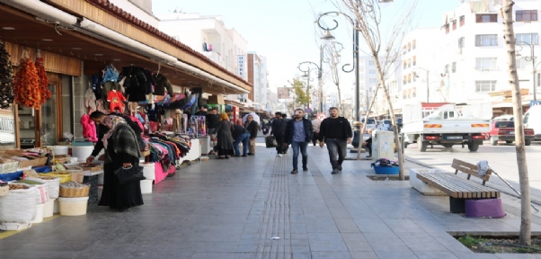 Sur Esnafından `Asfalt Mı Parke Taşı Mı` Referandumu