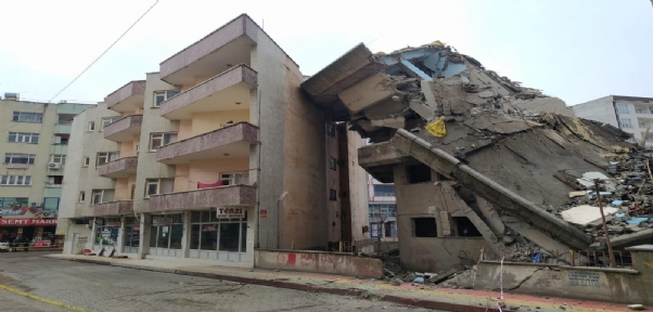 Siirt`te tehlikeli yıkım