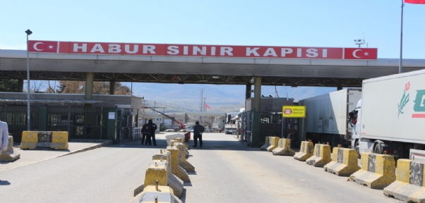 Habur`dan Geçemeyen Tır Şoförlerinin Yükleri İçin Iraklı Şoför Formülü