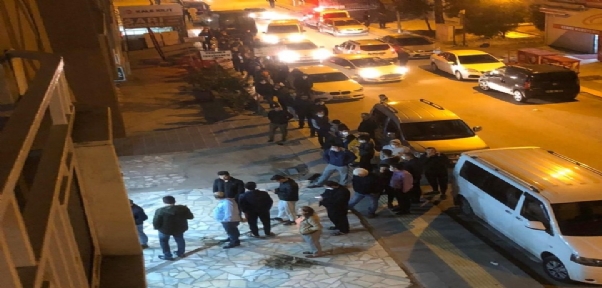 Mardin`de sokağa çıkma yasağı uzun kuyruklar oluşturdu