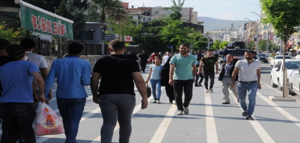 Cizre`de Koronavirüse aldırış eden yok