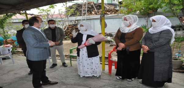 Vali Pehlivan`dan Şehit Annelerine Ziyaret