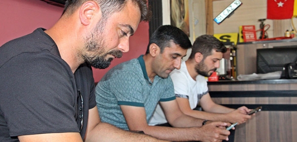 Cep Telefonlarından Şebeke Sinyali Gidince, Hayatlarının Şokunu Yaşadılar