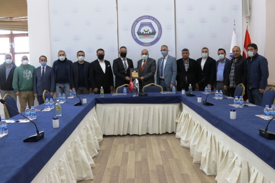 STK temsilcilerinden Zerzevan Kalesi Kazı Başkanı Doç. Dr. Coşkun’a destek