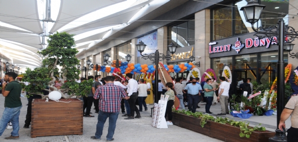 Cizre`nin İlk AVM`si Hizmete açıldı