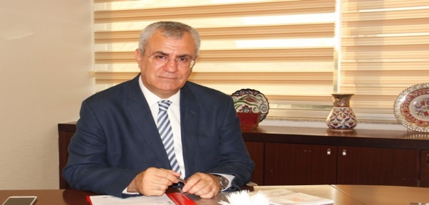 Harçlıklarını biriktirdi, aldığı hurda parçalarla kendi otomobilini yaptı