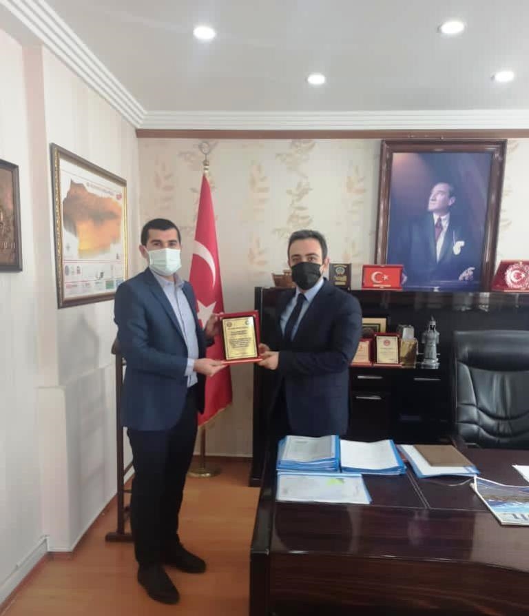 SAĞLIK-SEN ŞIRNAK ŞUBE BAŞKAN YARDIMCISI YALÇIN, İDİL KAYMAKAMI VE BELEDİYE BAŞKAN VEKİLİ İLE GÖRÜŞTÜ