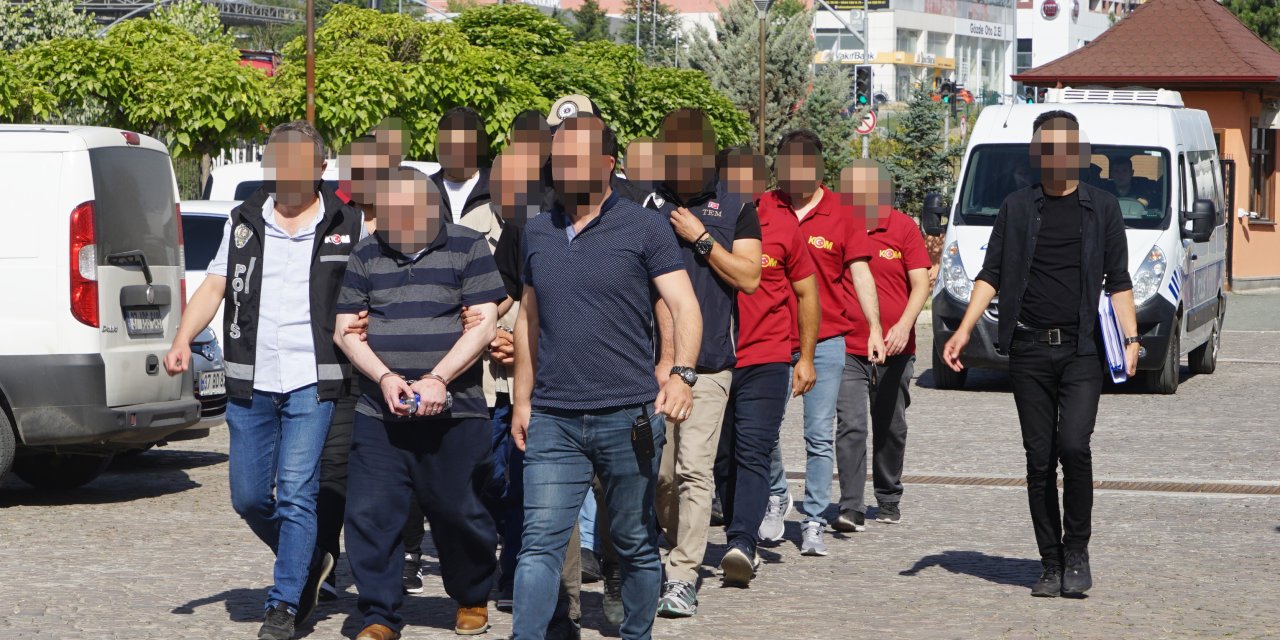 Milyonluk vurgun yaptılar, metruk binada yakalandılar