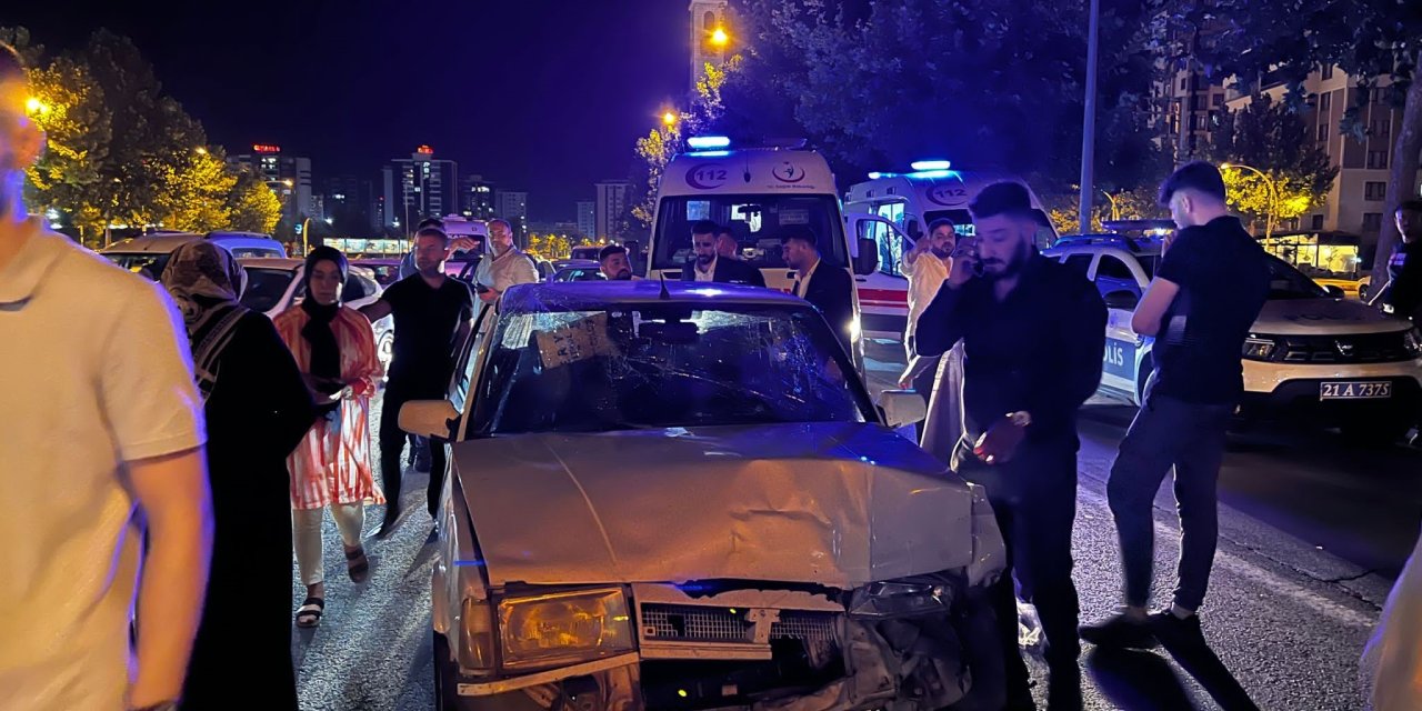 Düğün konvoyunda 3 araç kazaya karıştı: 3 yaralı