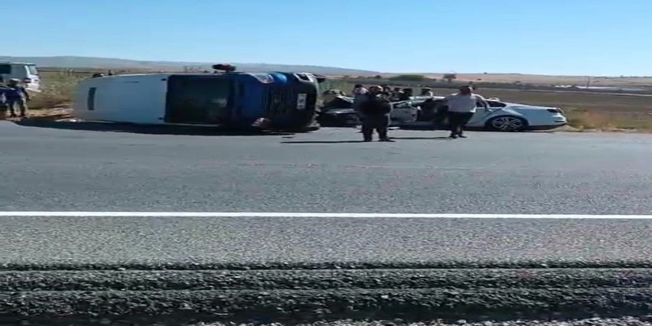 Trafik kazası: 1 ölü, 10 yaralı