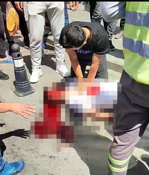 Cadde ortasında kurşun yağmuruna tutulan genç öldü