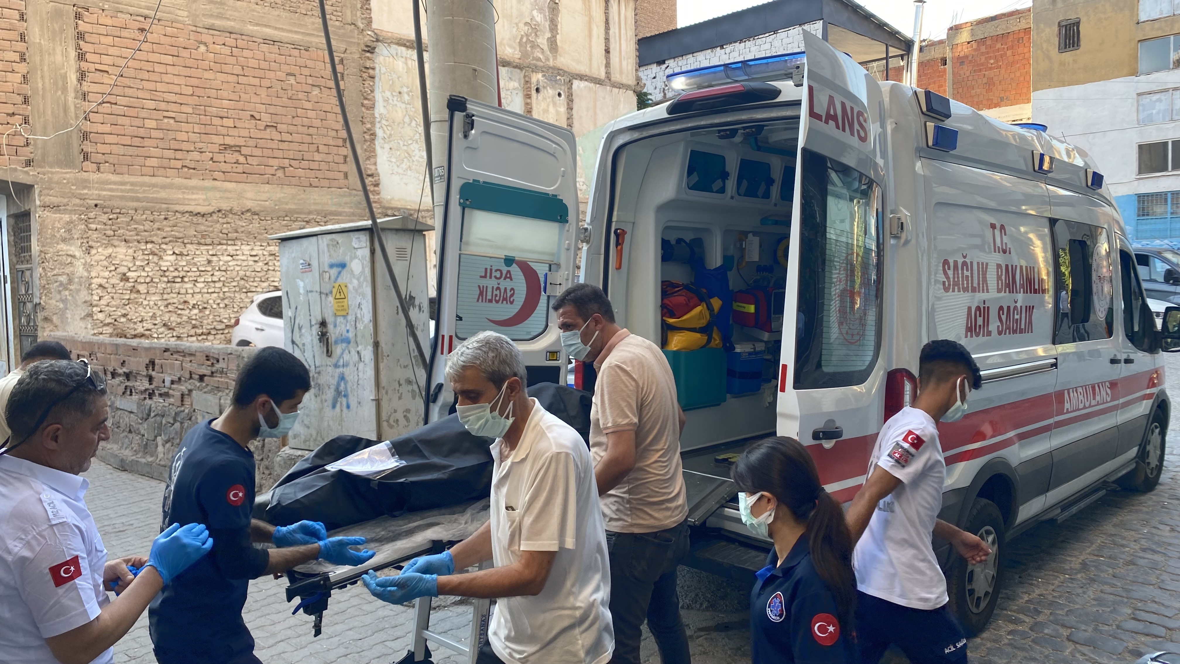 İki gündür haber alınamayan kadın evde ölü bulundu