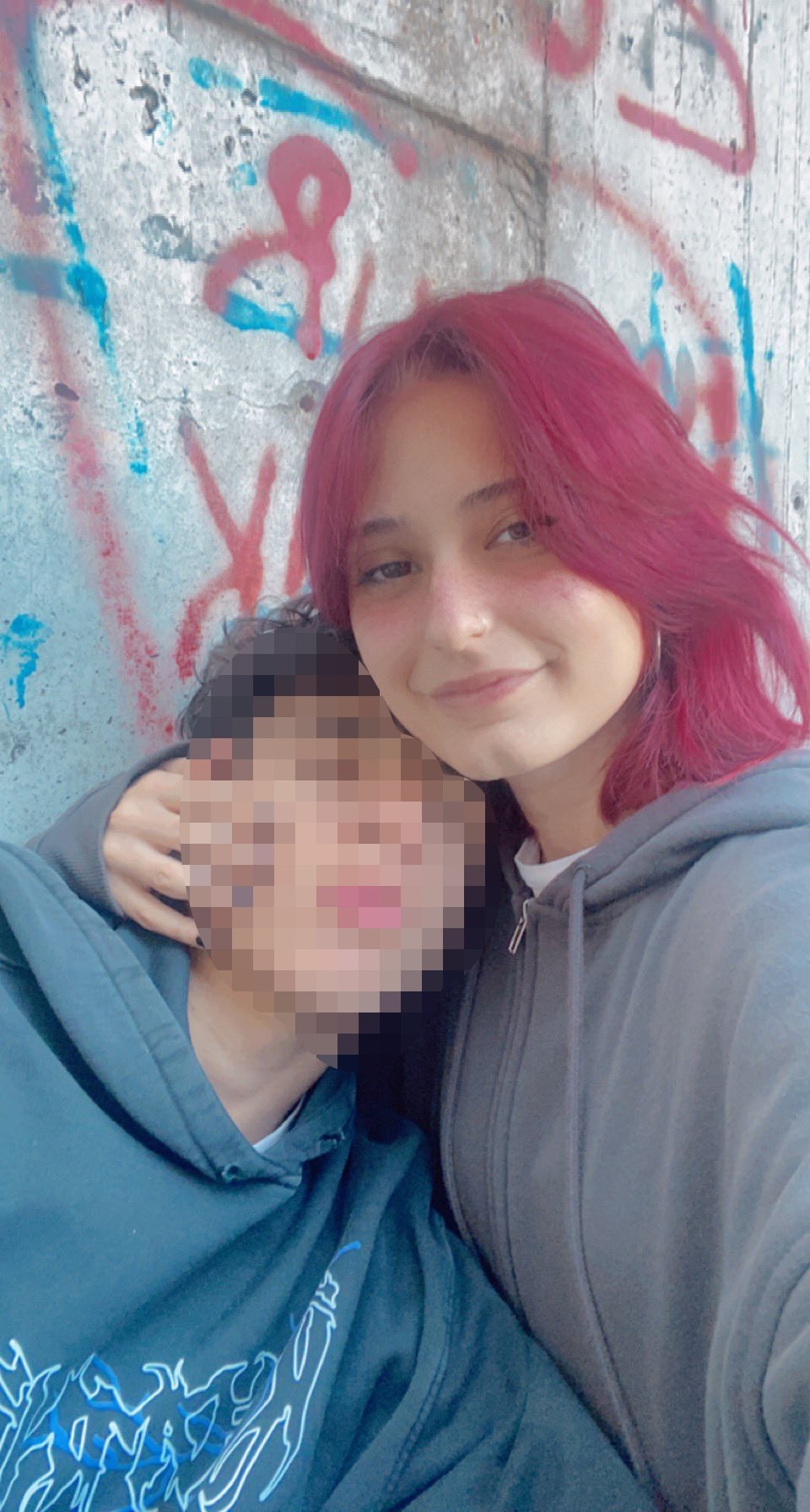 Liseli kızı 25 bıçak darbesiyle öldürüp yaktı, mahkemede her şeyi inkar etti