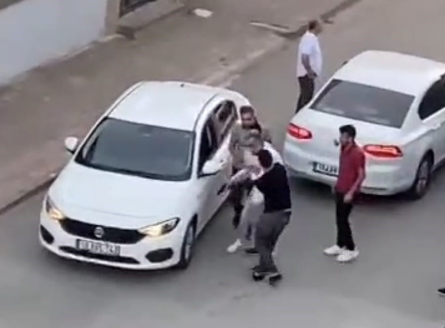 Yol verme kavgası: 2 yaralı