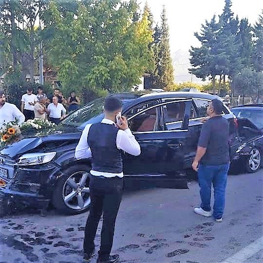 En mutlu günleri zehir oldu: Gelin arabası dahil 8 araç birbirine girdi