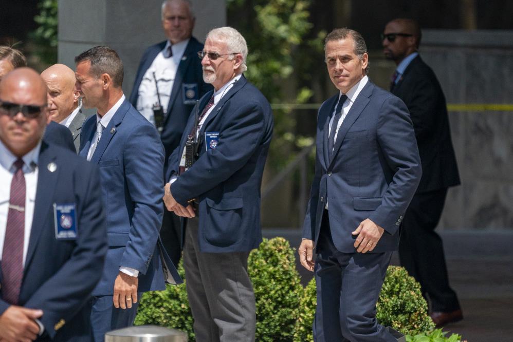 Biden’ın oğlu Hunter Biden'ın Rus, Kazak ve Ukraynalı oligarklardan aldığı ödemelerin belgeleri yayınlandı