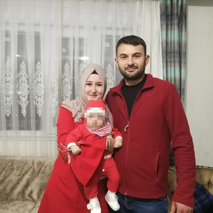 1 çocuk annesi 5 yıllık eşini çalıştığı iş yerinin deposunda bıçaklayarak katleden koca kaçtı