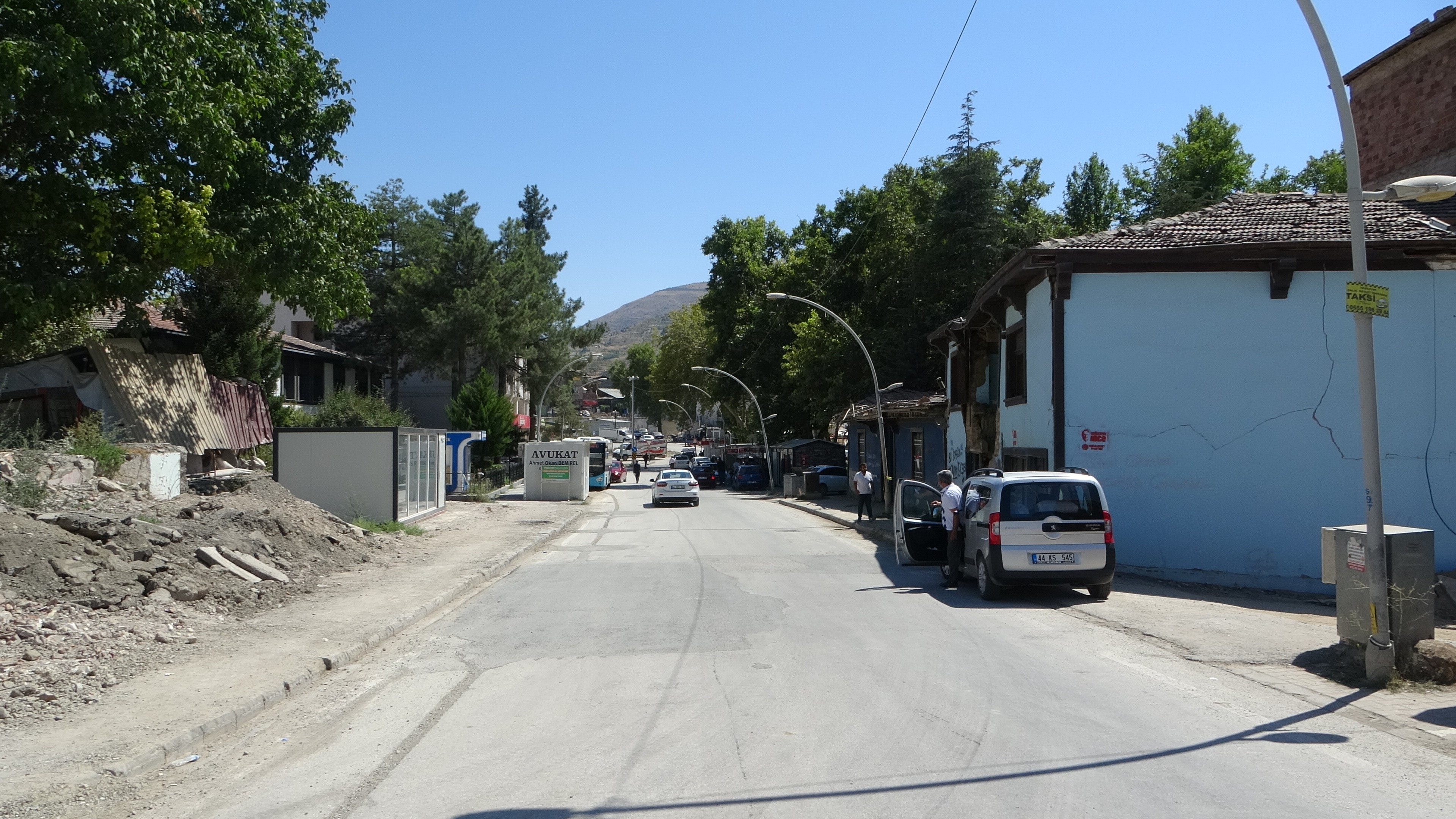 Peş peşe depremlerle sarsılan Yeşilyurt’ta endişeli bekleyiş