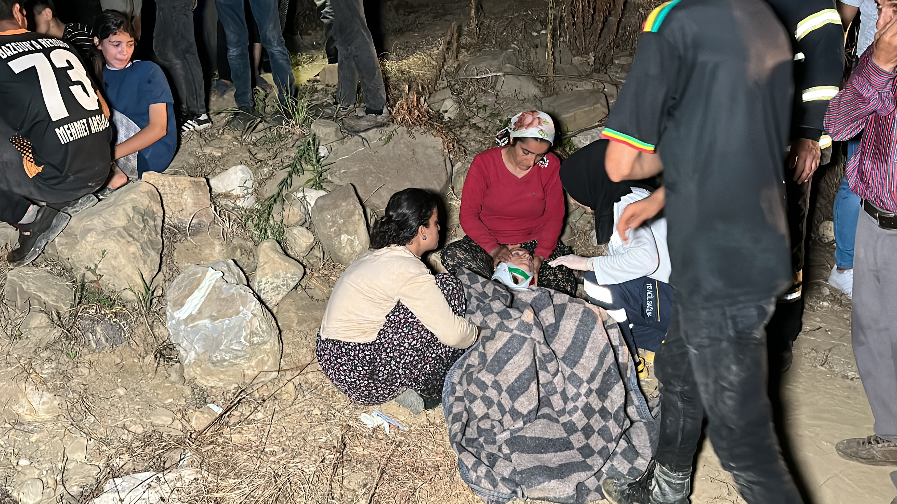 Cizre ve çevre köylerinden giden mevsimlik işçiler kaza yaptı 13 yaralı