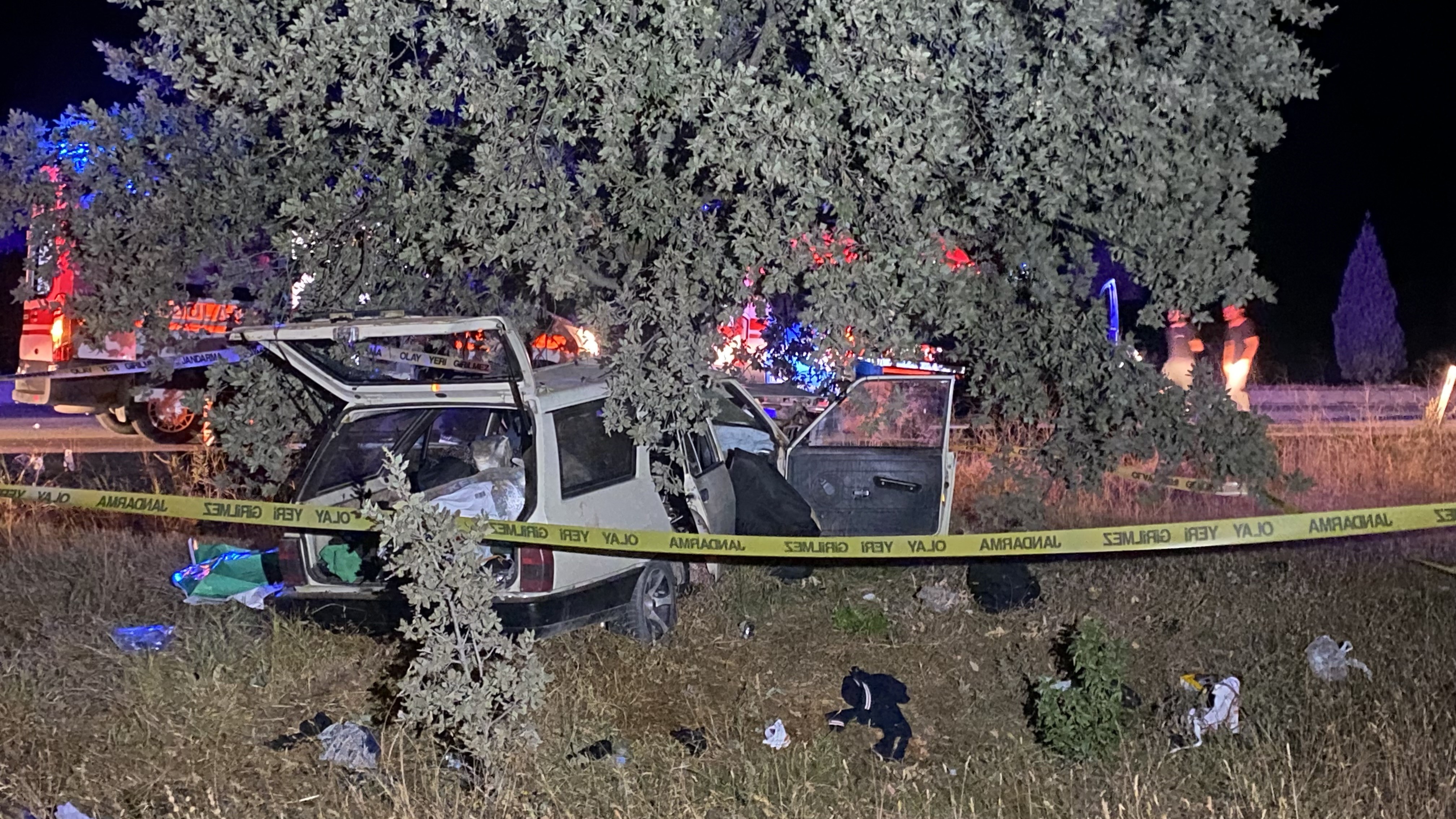 Trafik kazası: 1 ölü, 4 ağır yaralı