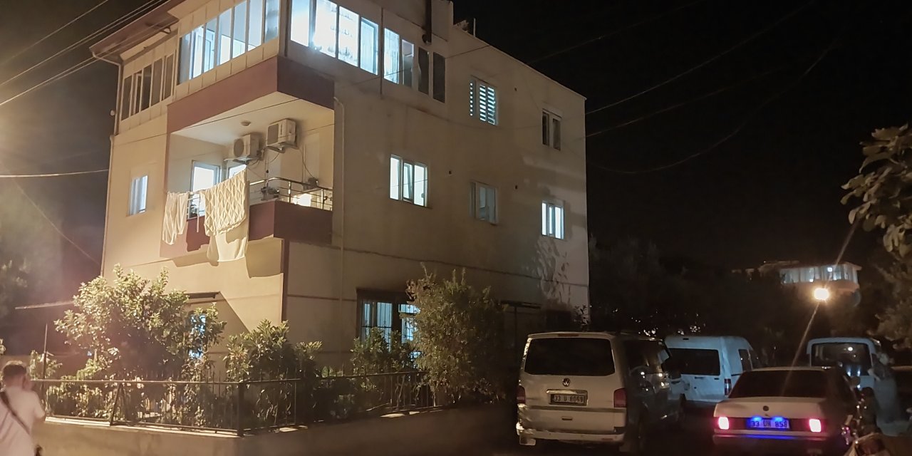 7 Yaşındaki oğlunun Boğazını keserek Öldürdü