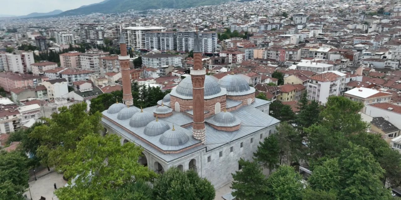 Sineklerin içeriye giremedeği Tek Cami