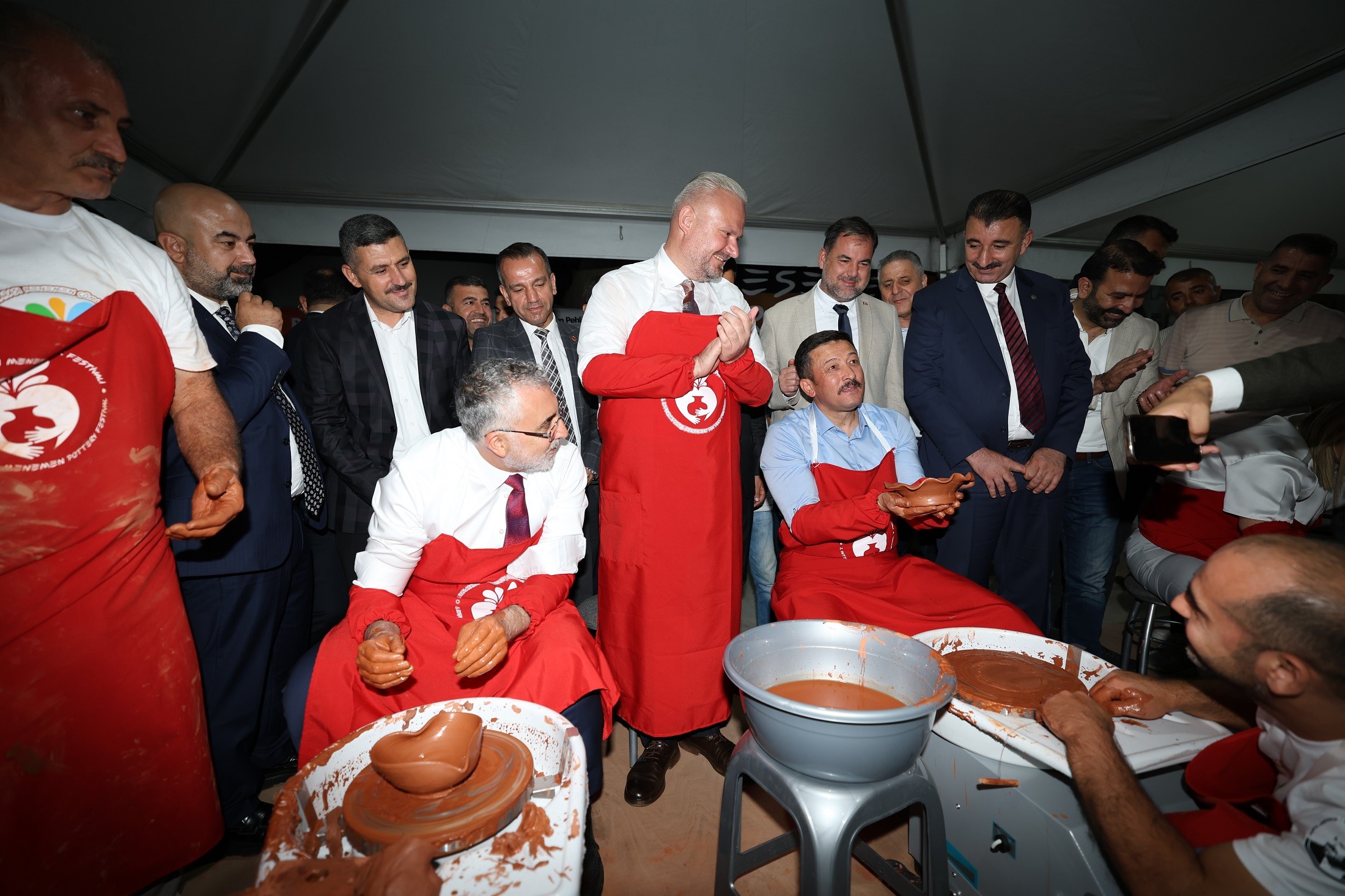 Dünya Menemen Çömlek Festivali'nde buluştu