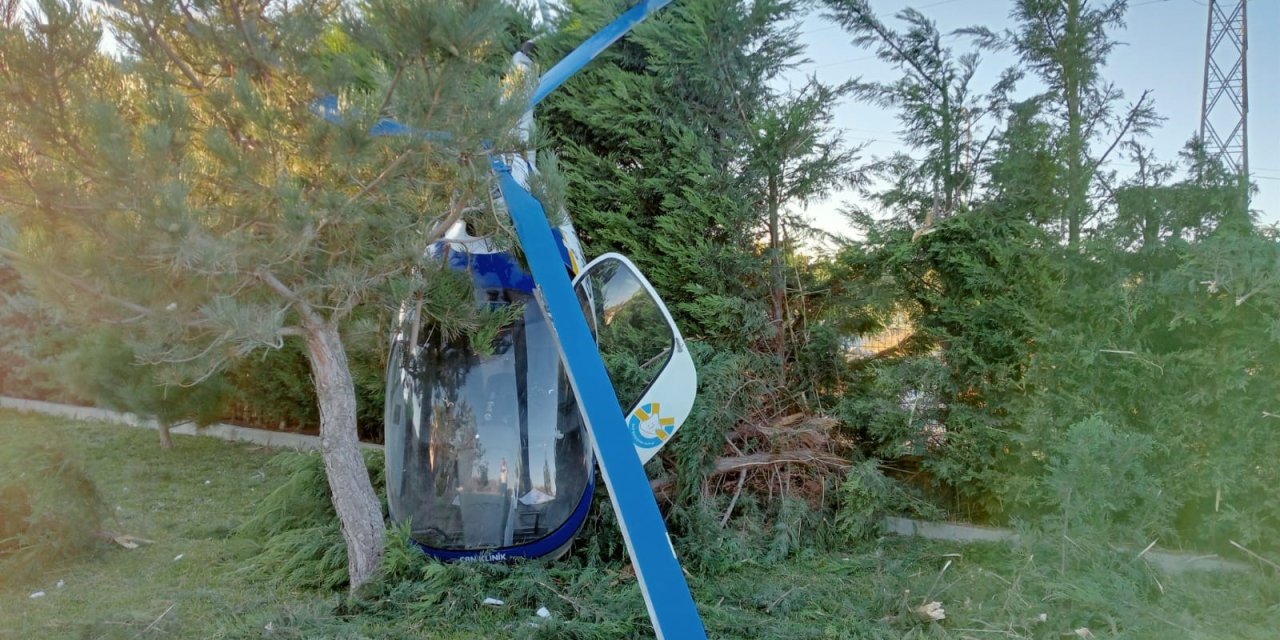 Helikopter bahçe duvarına düştü