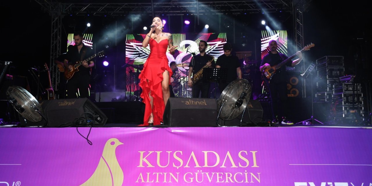 Kuşadası'nda  Melek Mosso rüzgarı