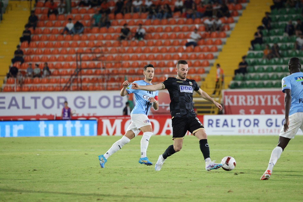 Corendon Alanya spor, Kasımpaşa ile puanları Paylaştı: 3-3