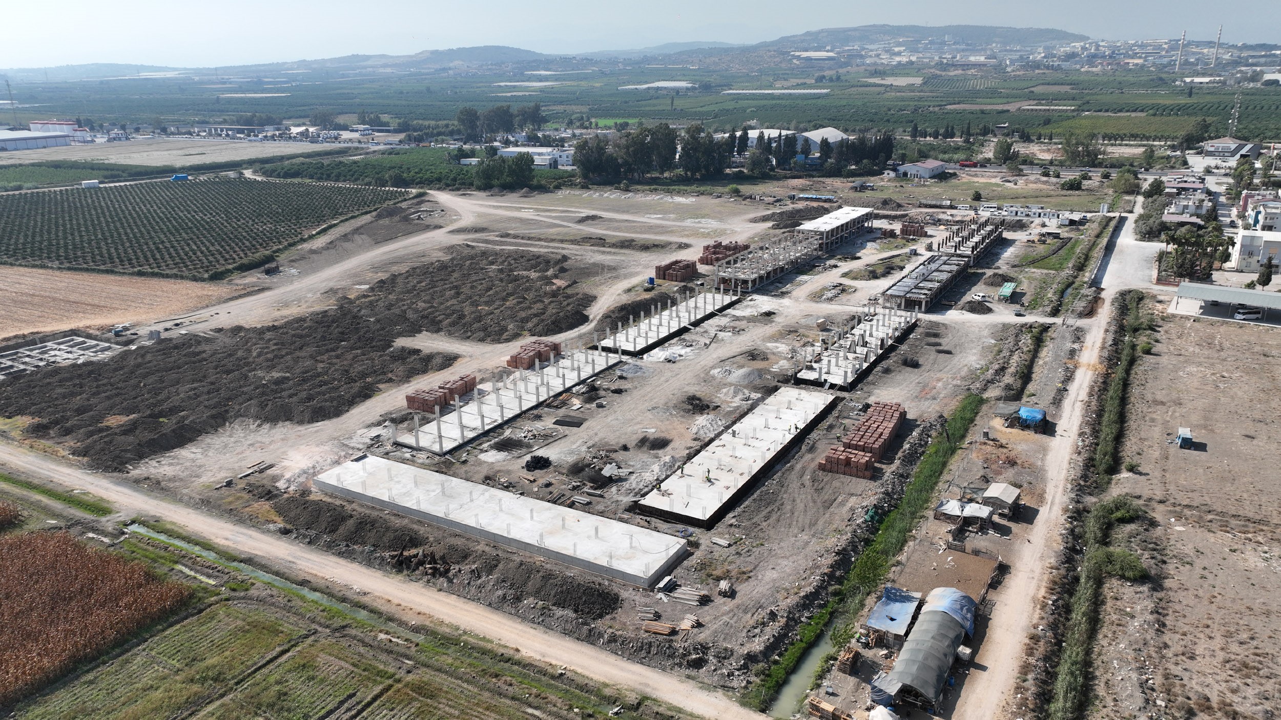 Lojistik merkezinin yapımı devam ediyor