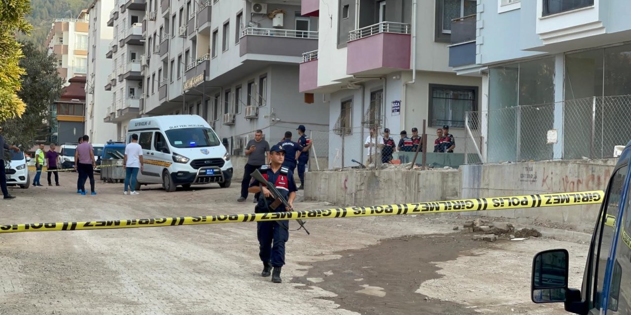 Uyuşturucu  operasyonunda silahlı çatışma: 1 asker hayatını kaybetti 2 asker yaralı