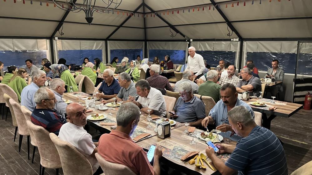 40 yıl önce askerlik yapan silah arkadaşları bir araya geldi