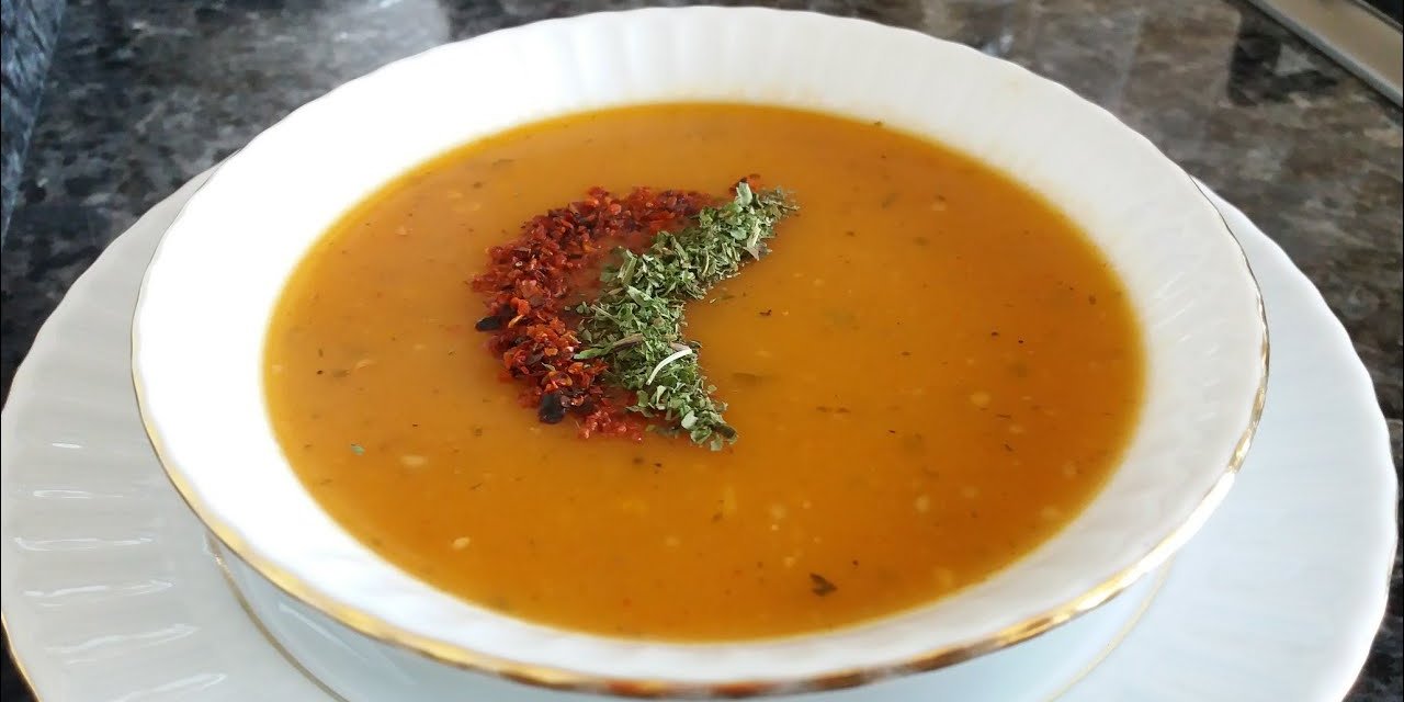 Tarhanaya lezzet katıyor ve çorbayı daha da lezzetlendiriyor! Aşçıların uyguladığı yöntemmiş