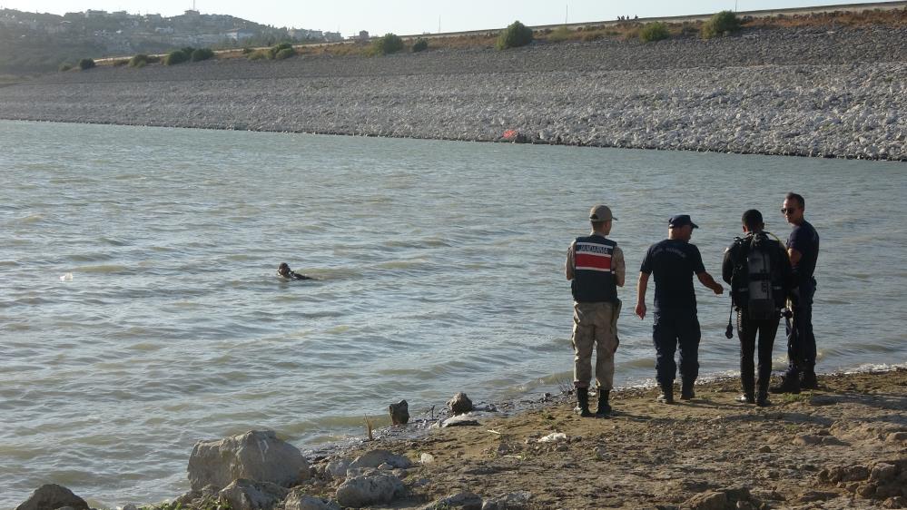 Serinlemek için girdikleri baraj 2 kuzene mezar oldu