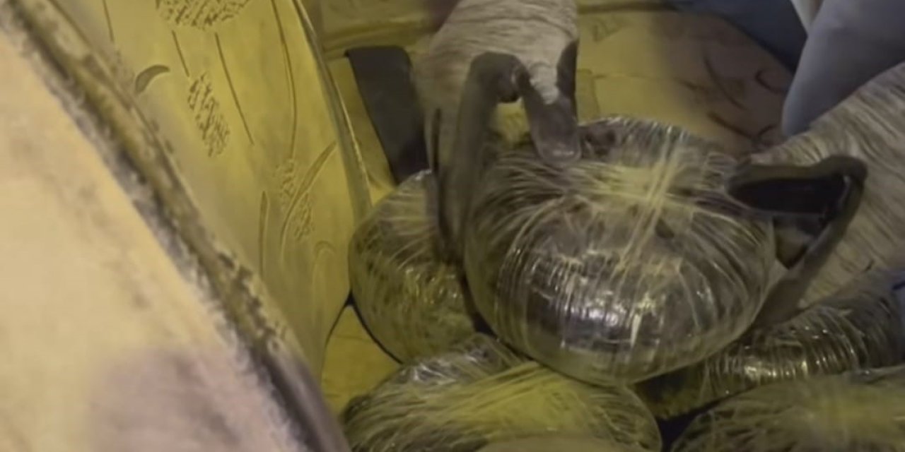 Minibüste 12 kilo eroin yakalandı