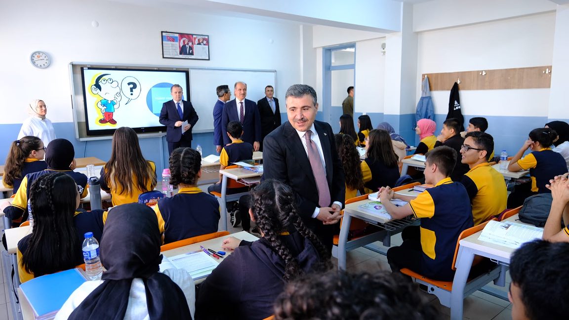 Vali Atay’dan Şükrü Geliş Fen Lisesine ziyaret