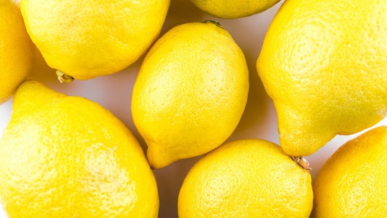Taze limonları bir yıl boyunca saklayabilirsiniz! İşte küflenmeden limon saklama yöntemleri