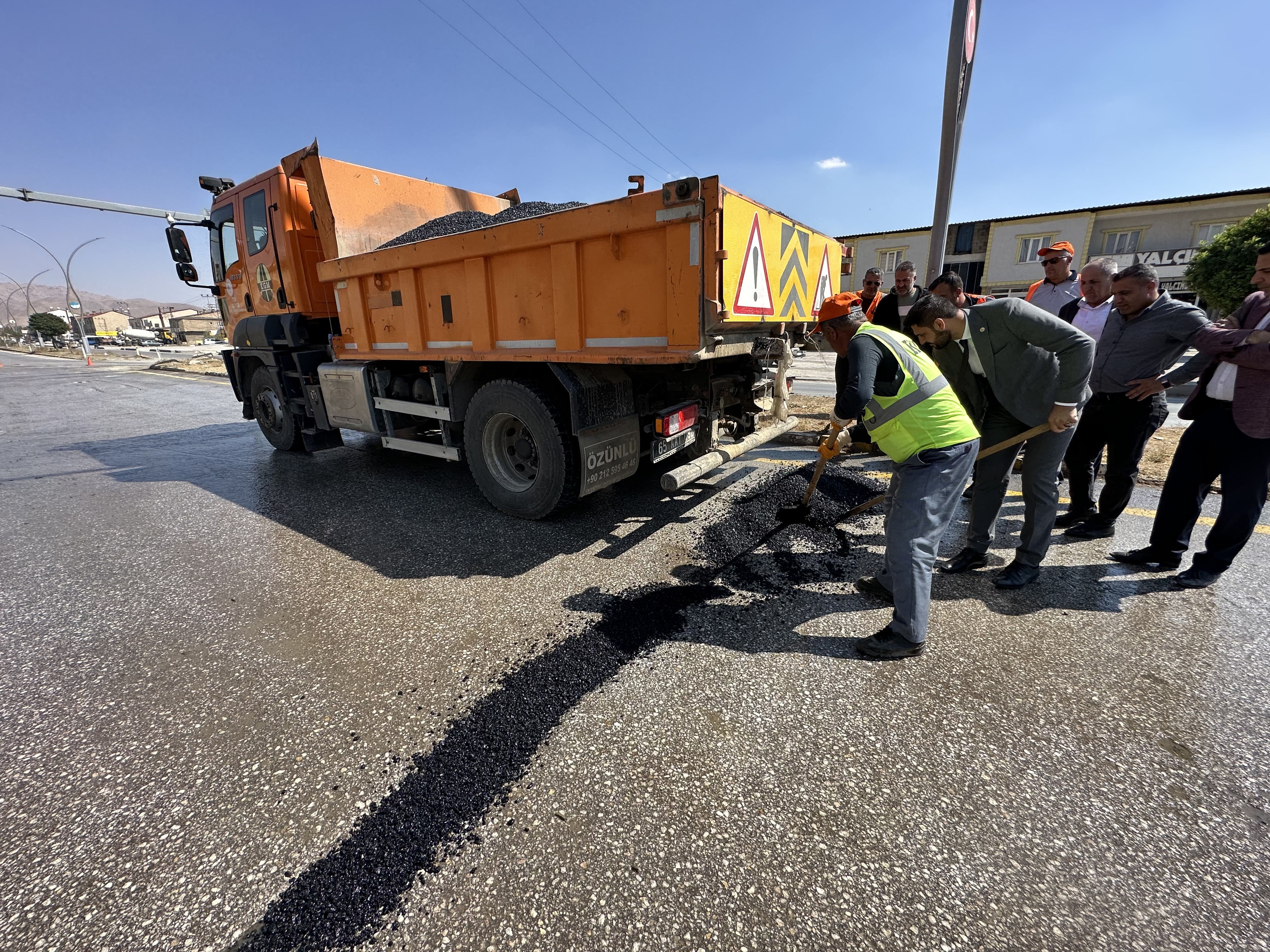 7 yıldır kapalı olan İpekyolu Caddesi trafiğe açıldı