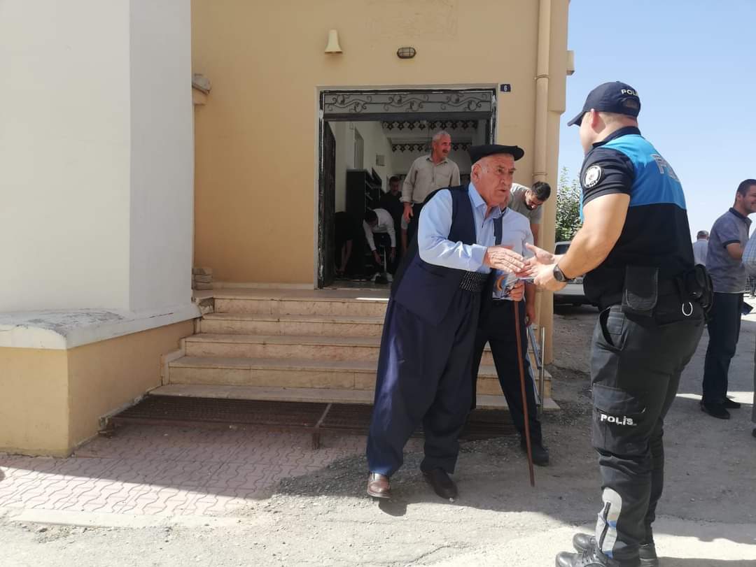 Şırnak polisi vatandaşı bilgilendiriyor