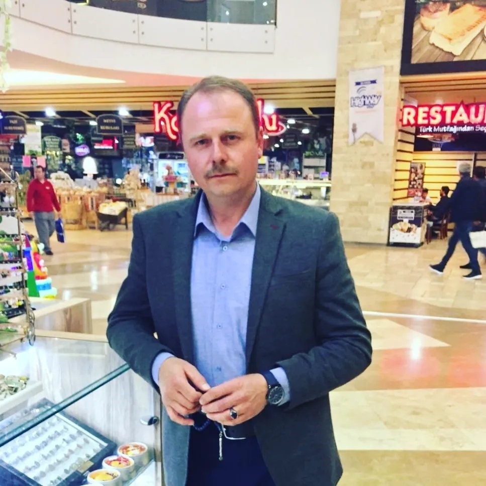 Şah damarına arı sokan adam,hayatını kaybetti