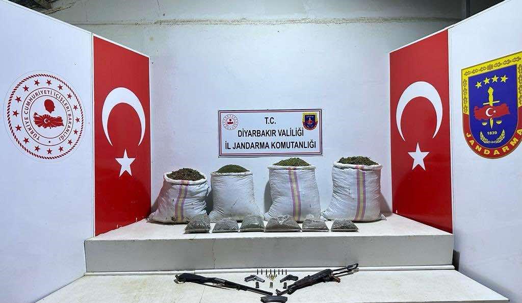 Uyuşturucu  operasyonu; 74 kilogram esrar ele geçirildi