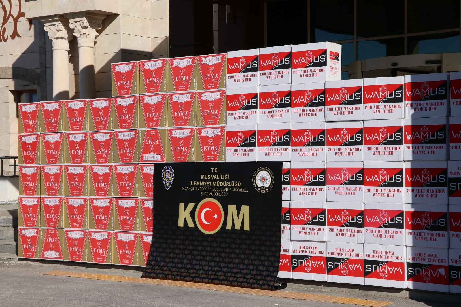 840 bin adet gümrük kaçağı makaron ele geçirildi