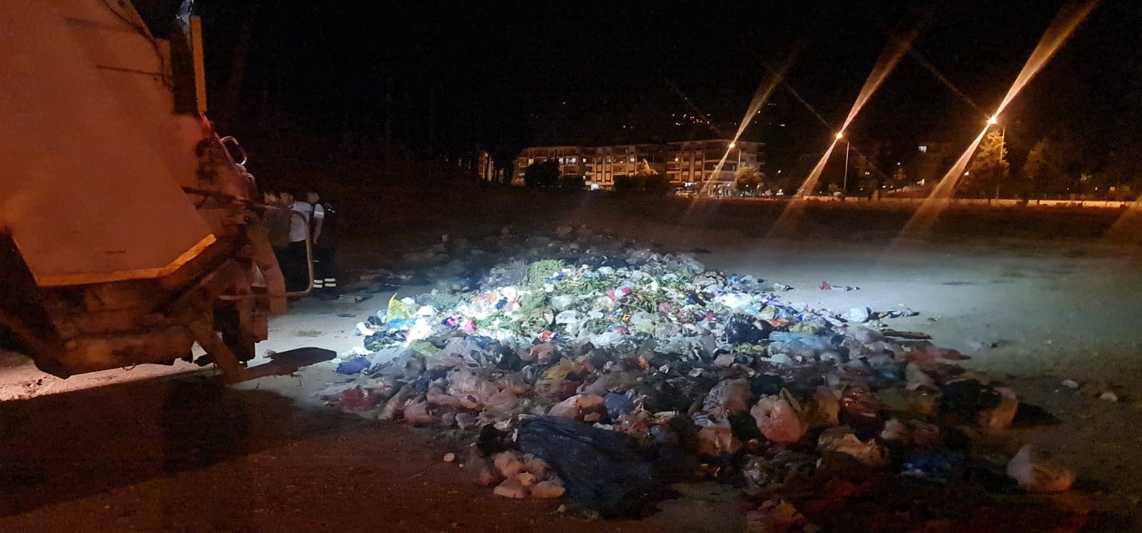 Cinayet delilini çöpte aradılar