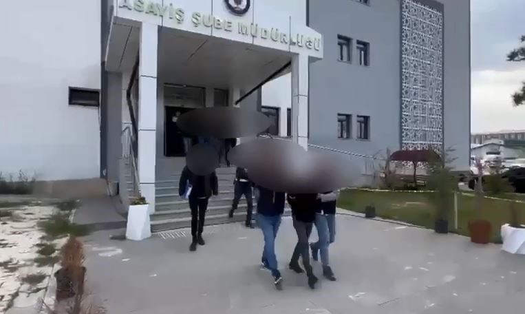 Van’da özel ekip sayesinde cinayet zanlıları tutuklandı