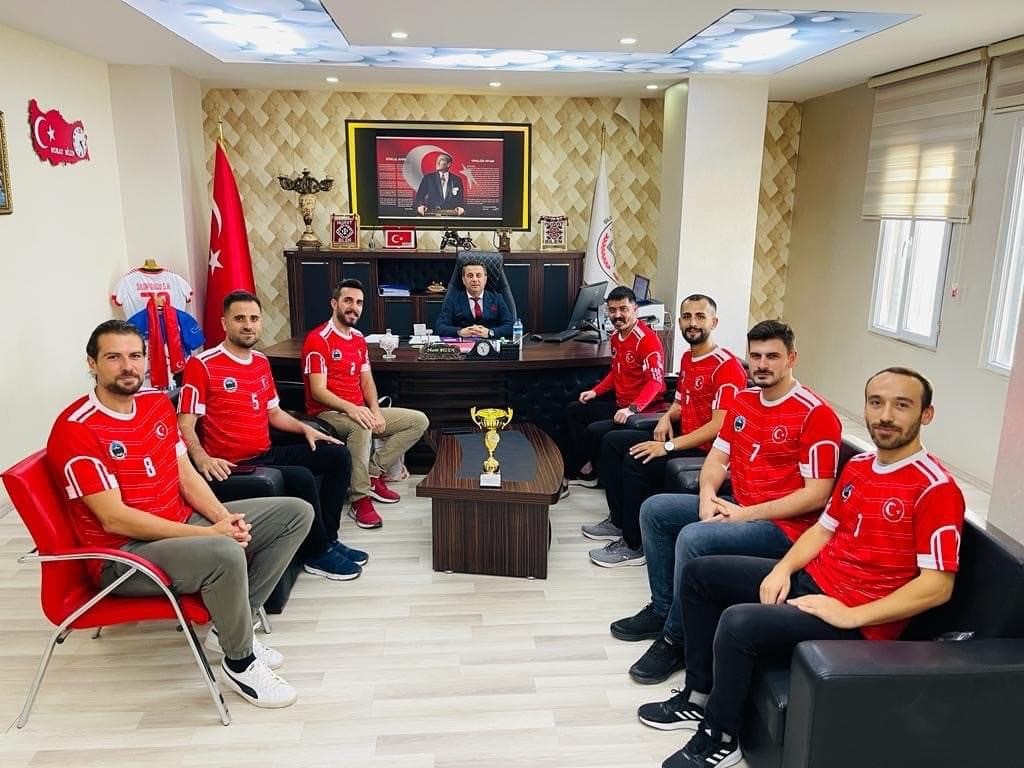 Voleybol turnuvasında Silopi finalde
