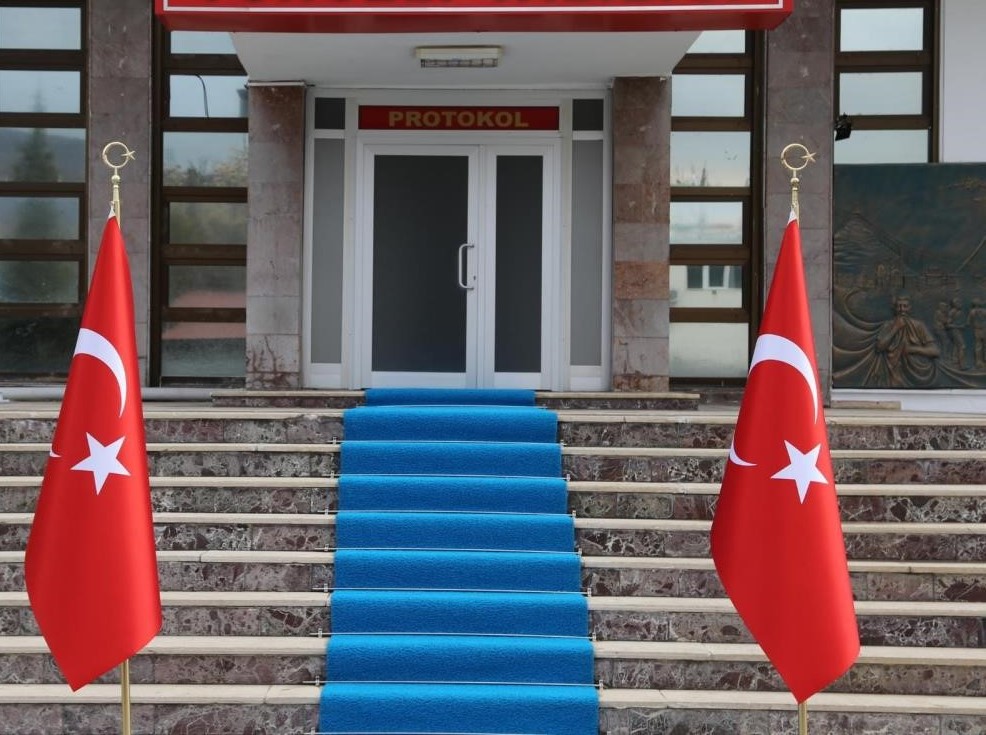 Gösteri ve yürüyüşler 4 gün süreyle  yasaklandı