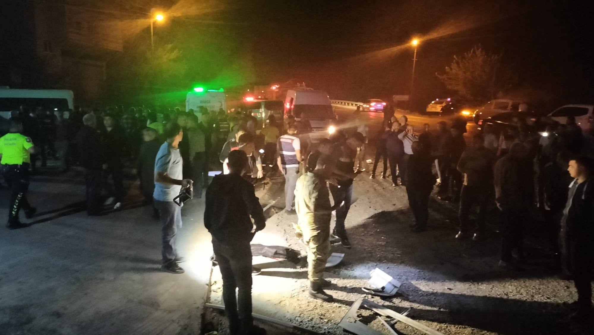 Düğün konvoyunda kaza: 4 ölü, 3 yaralı